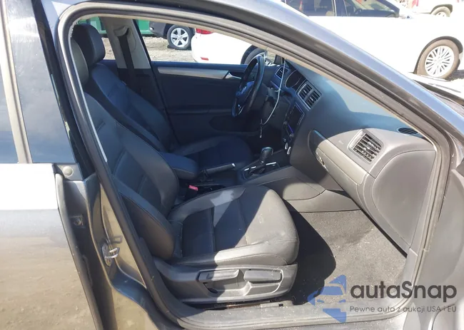 3VWDB7AJ2HM404290: 44396700