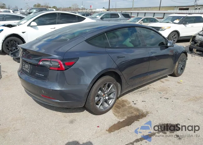 5YJ3E1EBXMF072037: 44396740