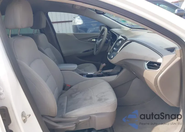 1G1ZB5ST2LF131057: 44397845