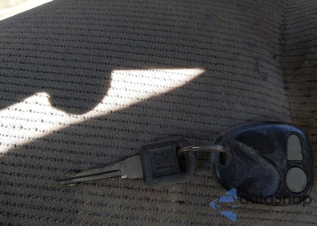 2GCEC19R2W1103101: 44397856