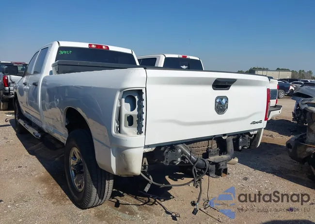 3C6UR5HL3NG328025: 44397867