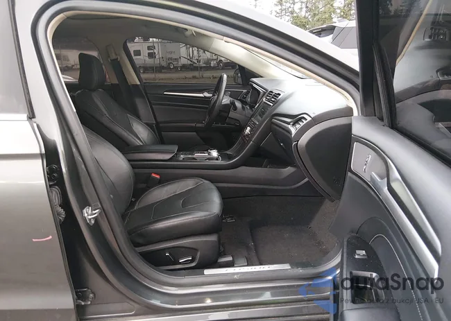 3FA6P0RU7LR182463: 44397935