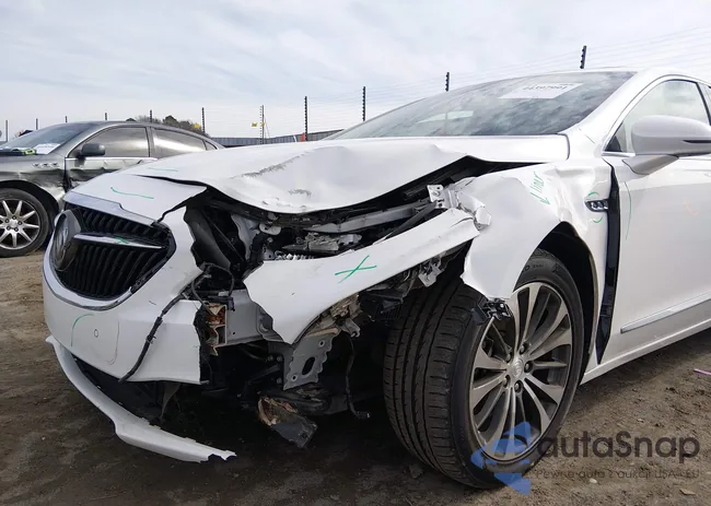 1G4ZR5SS4HU168300: 44397991