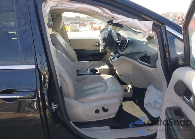 2C4RC1L71MR599242: 44398006