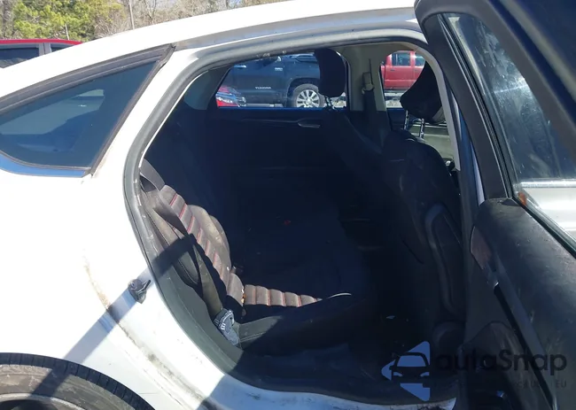 3FA6P0HD6FR292913: 44398056