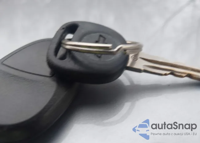 1GCRKSE33BZ375587: 44398076