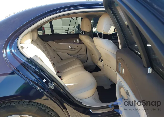 WDDZF4JB0HA127307: 44398320