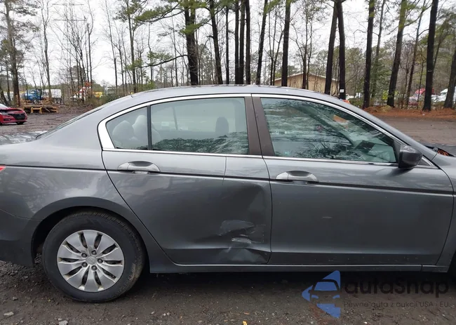 1HGCP26379A044902: 44398348