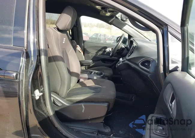 2C4RC1FG5LR109993: 44398364