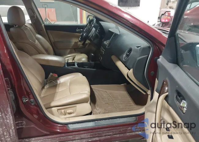 1N4AA5AP0AC810695: 44397620