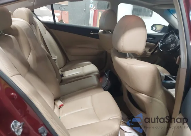 1N4AA5AP0AC810695: 44397620