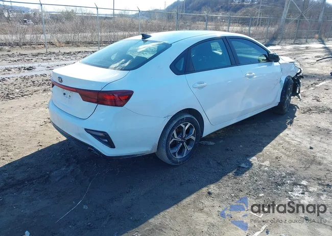 3KPF24AD6LE219747: 44397635