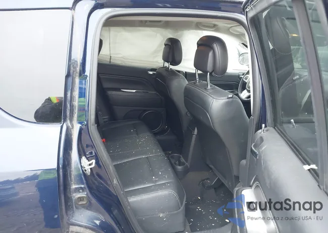 1C4NJDEB4GD573068: 44397666