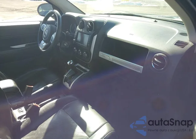 1C4NJDEB2GD730760: 44397733