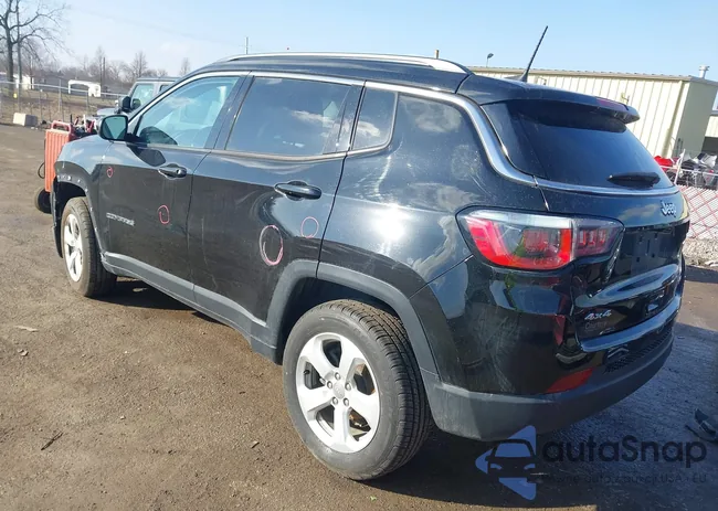 3C4NJDBB5JT423086: 44397802