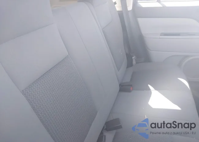 1J8FF47WX7D180657: 44397826