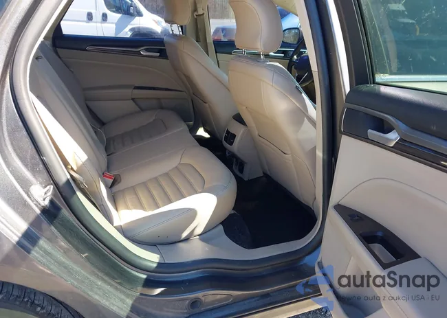 3FA6P0PU8JR191740: 44398847