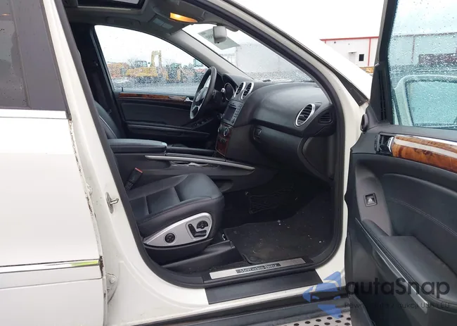 4JGBB72E39A475150: 44398880