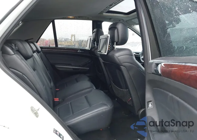 4JGBB72E39A475150: 44398880