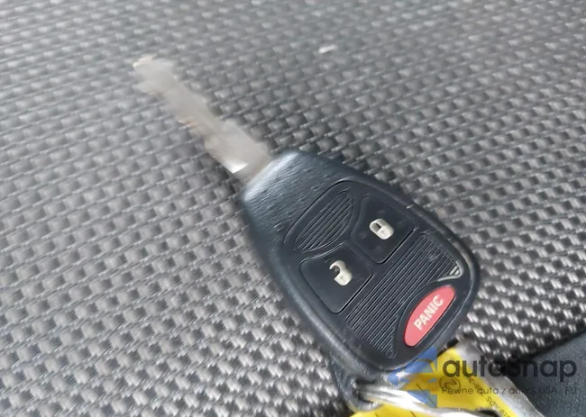 1C4NJCBBXFD171696: 44399070