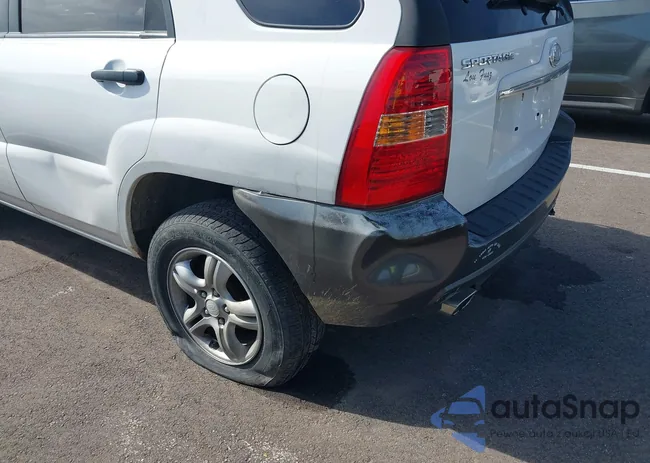 KNDJE723X87463904: 44399101