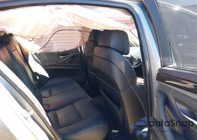 WBAFR7C56BC801112: 44399368