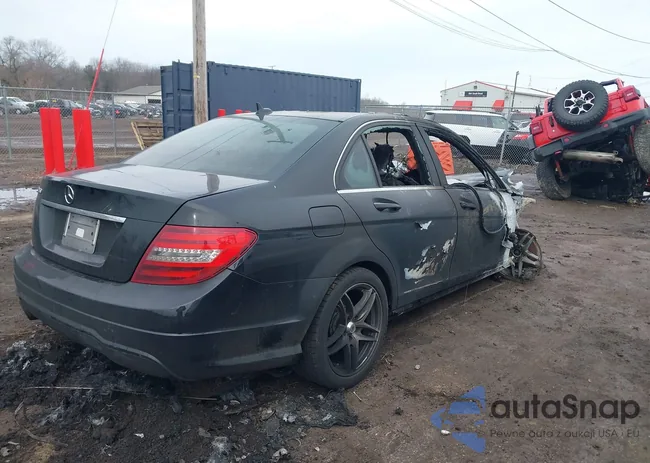 WDDGF4HBXDR271147: 44398580