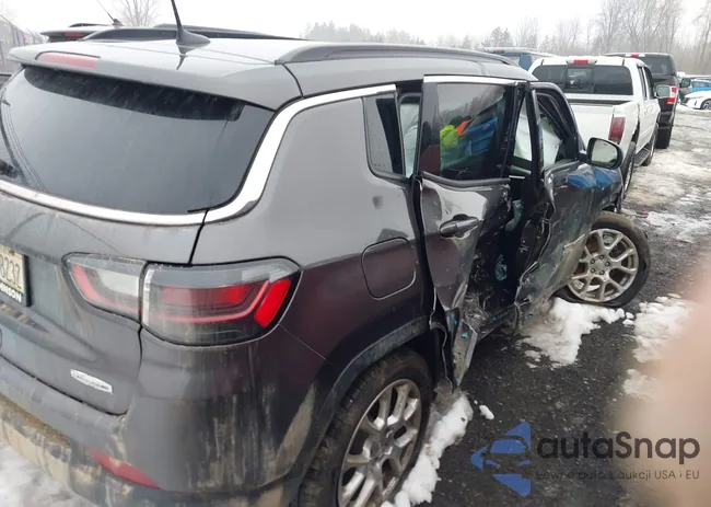 3C4NJDFB5NT224135: 44398681