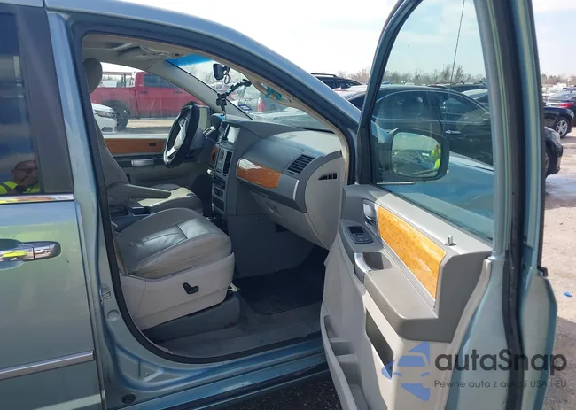 2A8HR64X08R826201: 44399853