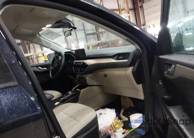 1FMCU9BZ2MUA52421: 44400031