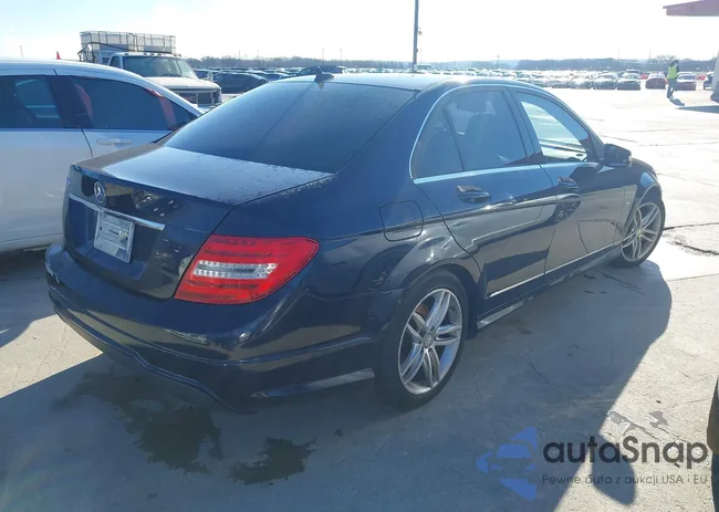 WDDGF4HB3CR223200: 44400132