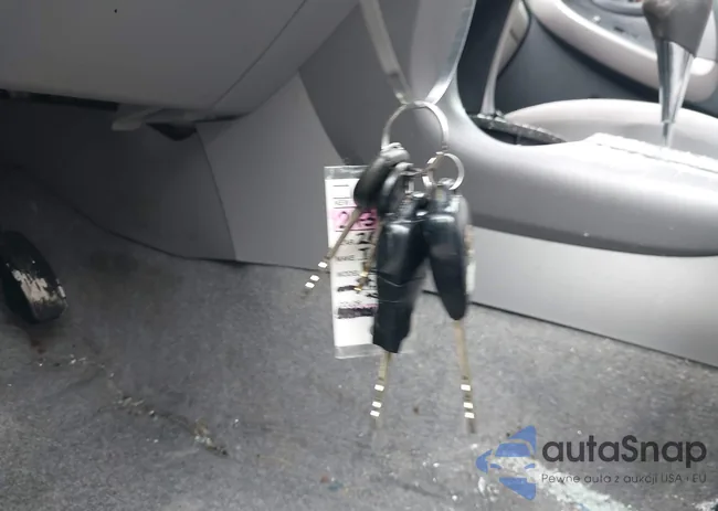 JTMBD33V276027407: 44400345