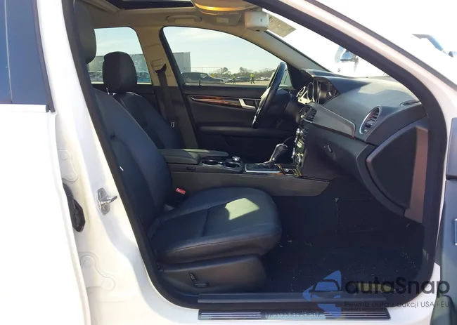 WDDGF4HB7DR300815: 44400356