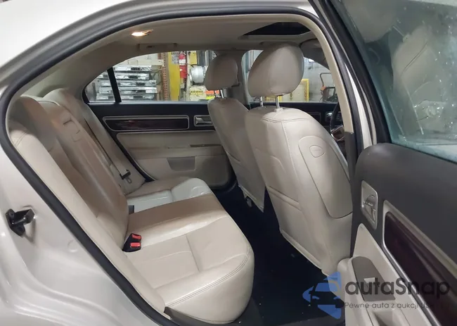 3LNHM26T48R608275: 44399447