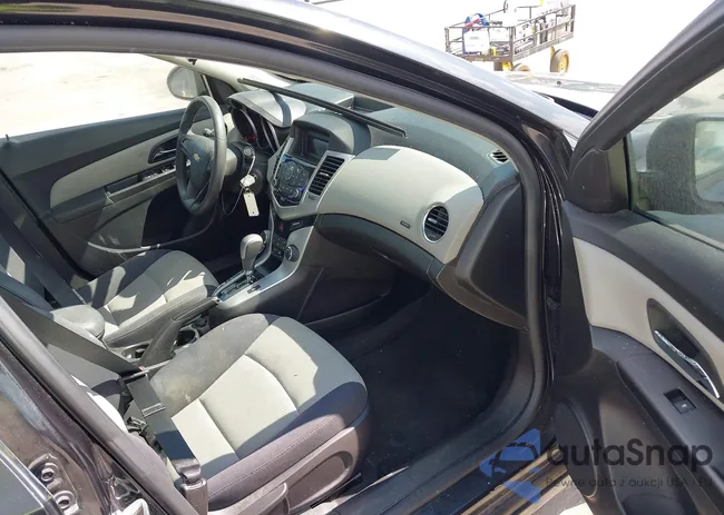 1G1PA5SH2D7226185: 44399558