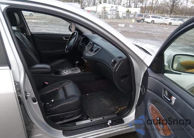 KMHGC46FX9U058448: 44399798