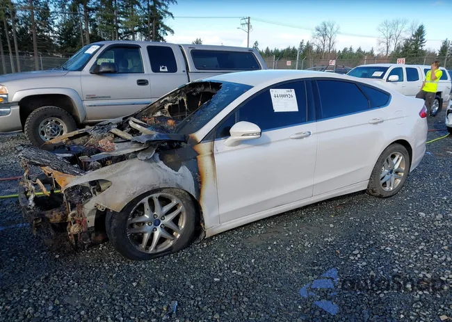 3FA6P0HR1DR361516: 44400926