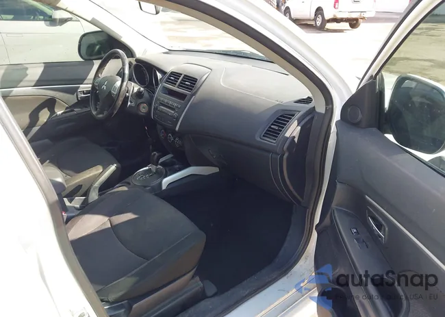 JA4AP3AUXBZ014564: 44400928