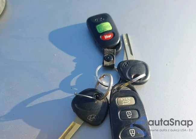 KMHTC6AD8CU064157: 44400945