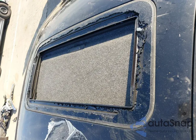 JNKCV61E89M301034: 44400952