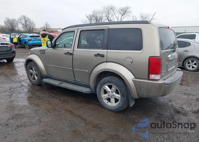 1D8GU58K57W559784: 44400984