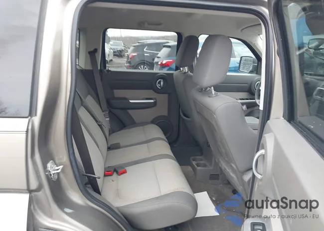 1D8GU58K57W559784: 44400984