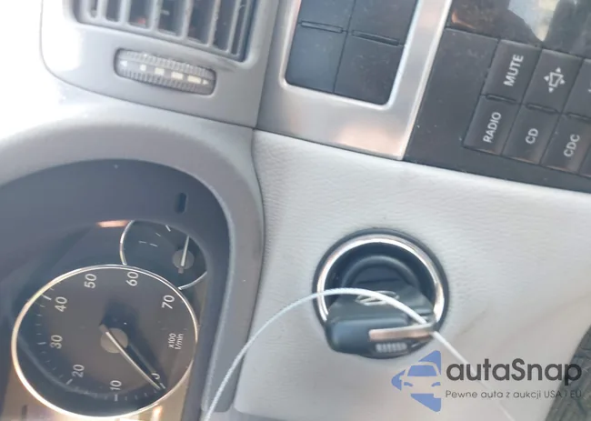 WDBRF40JX5F715599: 44401013