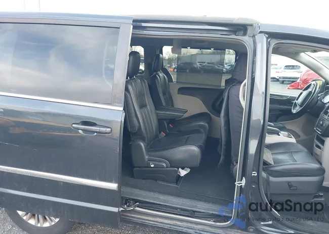 2C4RC1CG6DR621512: 44401052