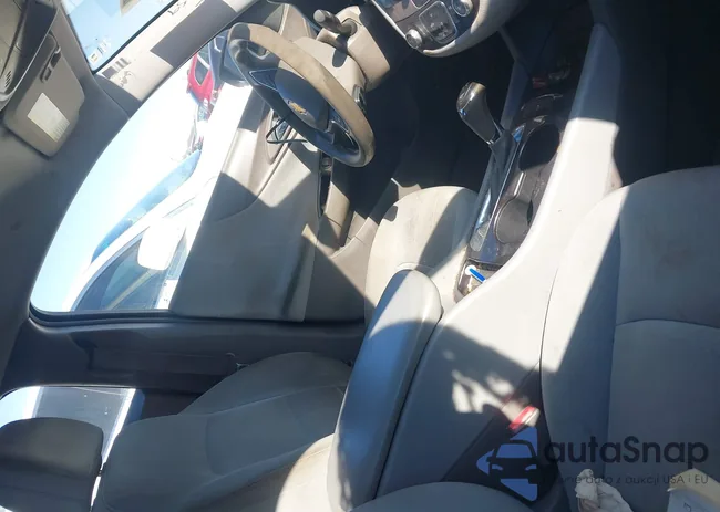 1G1ZB5ST0HF120582: 44401059