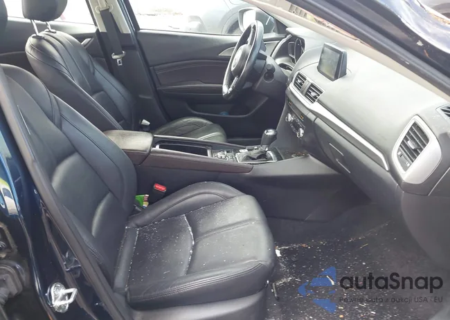 3MZBN1V35JM266046: 44401077