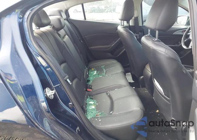 3MZBN1V35JM266046: 44401077