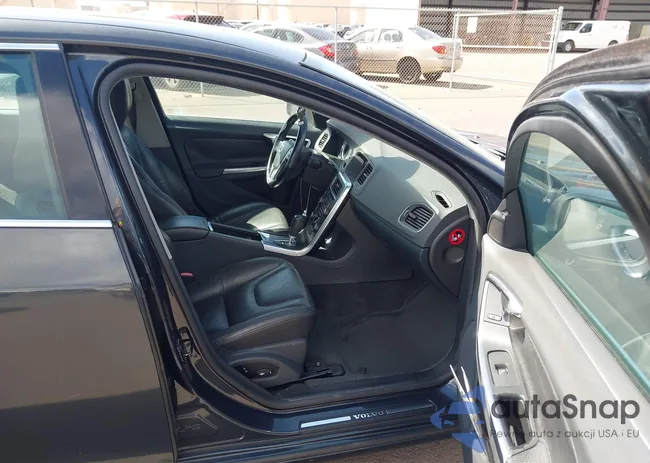 YV1622FS1C2106128: 44401083