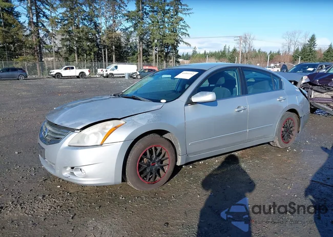 1N4AL2AP1AN500584: 44401112