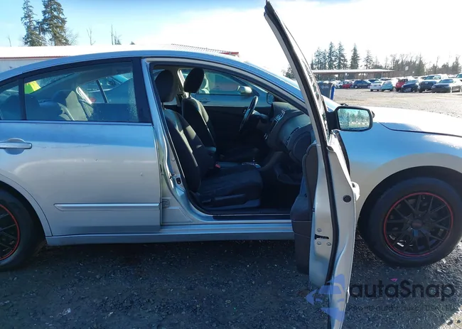 1N4AL2AP1AN500584: 44401112